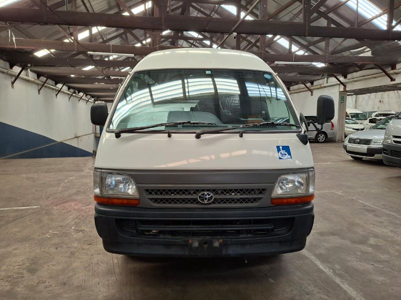  29047  TOYOTA HIACE  2003 