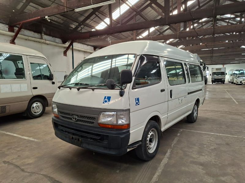 29047  TOYOTA HIACE  2003