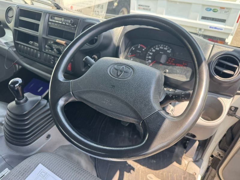  29050  TOYOTA DYNA  2013  