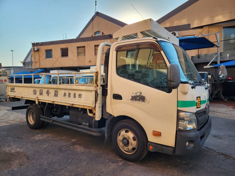 29050  TOYOTA DYNA  2013
