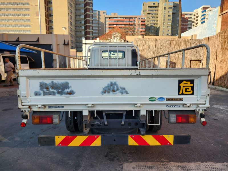 29050  TOYOTA DYNA  2013