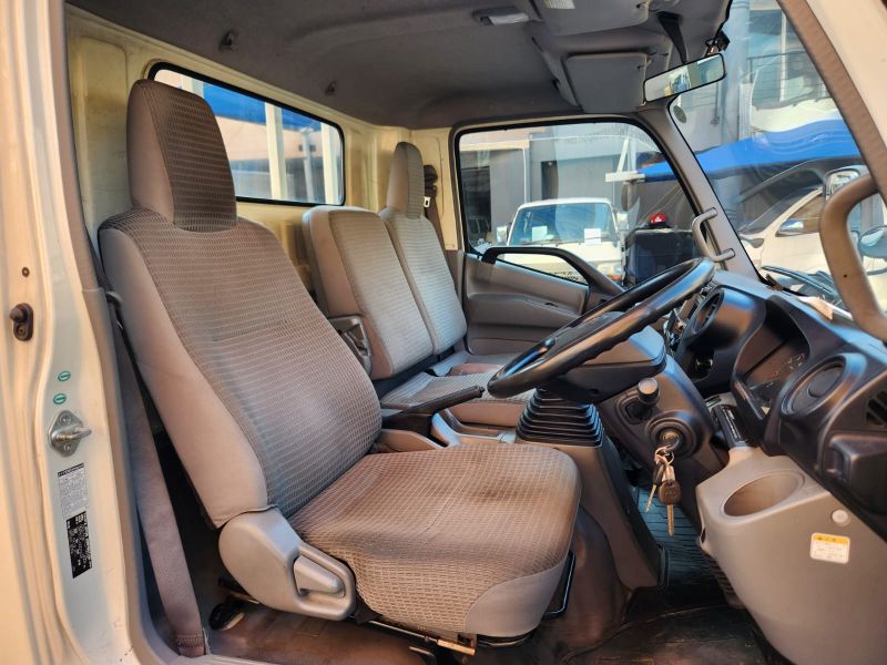 29050  TOYOTA DYNA  2013