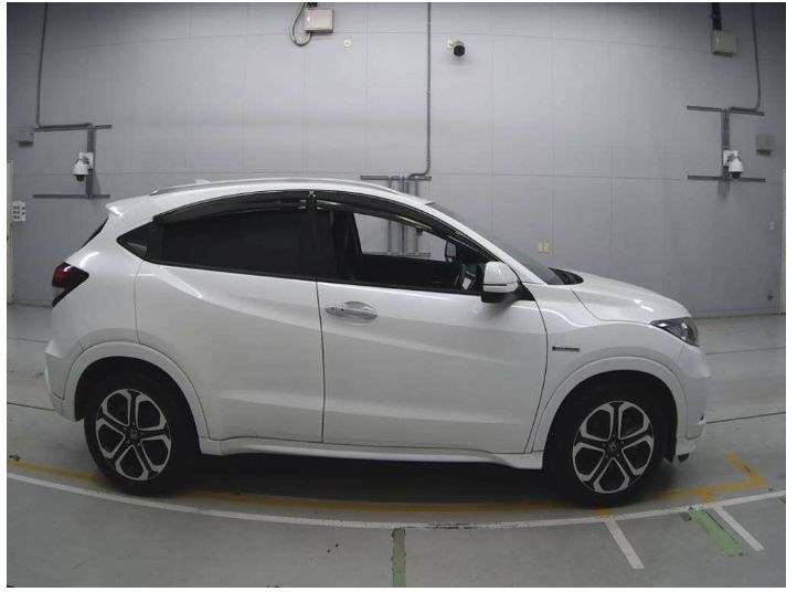  29051  HONDA VEZEL  2016  