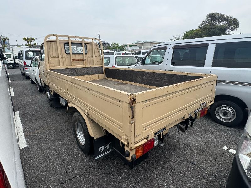  29052  TOYOTA DYNA  1986  