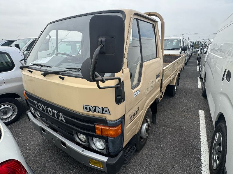 29052  TOYOTA DYNA  1986  