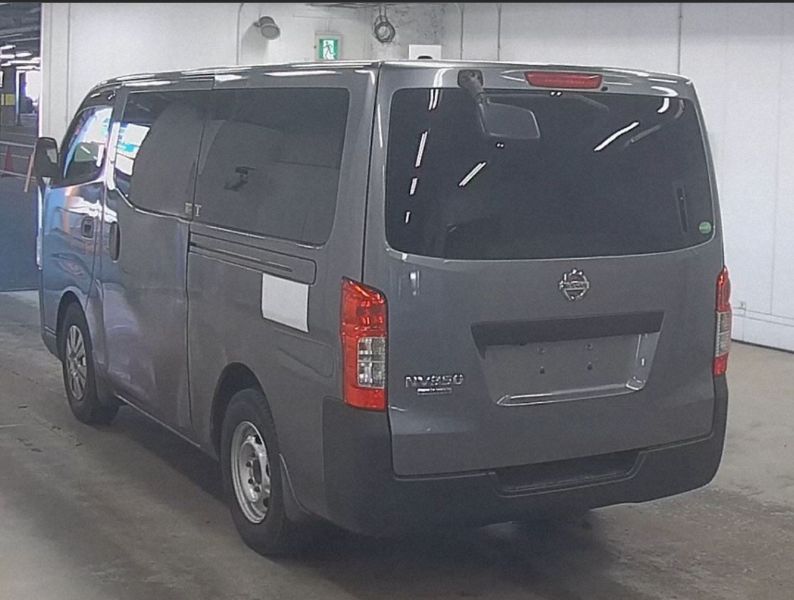  29056  NISSAN CARAVAN  2018  