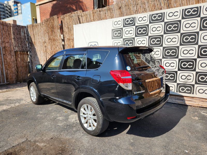 29058  TOYOTA VANGUARD  2010  