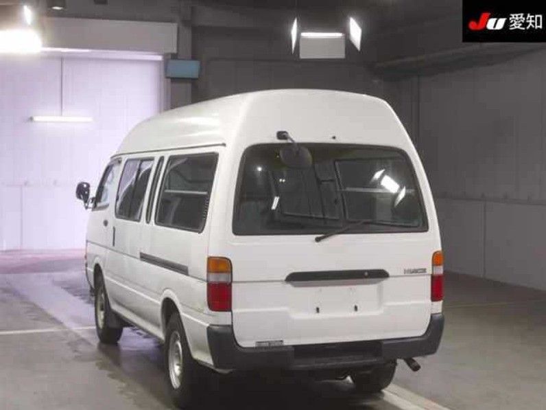  29067  TOYOTA HIACE  2004  