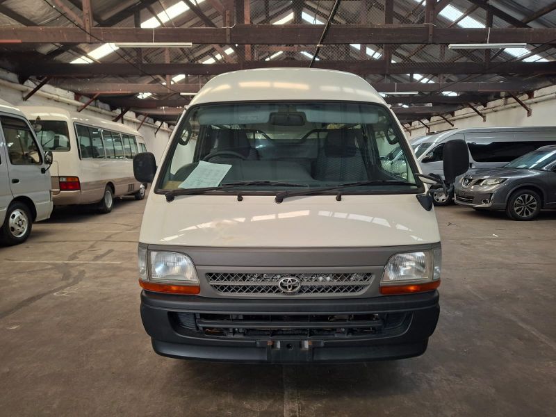  29067  TOYOTA HIACE  2004 