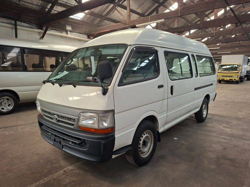  29067  TOYOTA HIACE  2004  