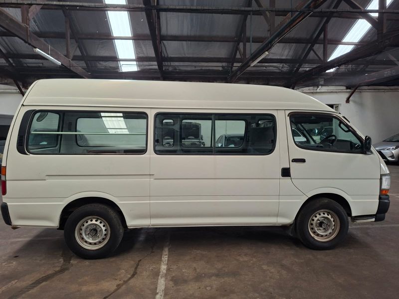  29067  TOYOTA HIACE  2004  