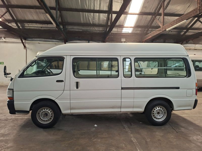  29067  TOYOTA HIACE  2004  