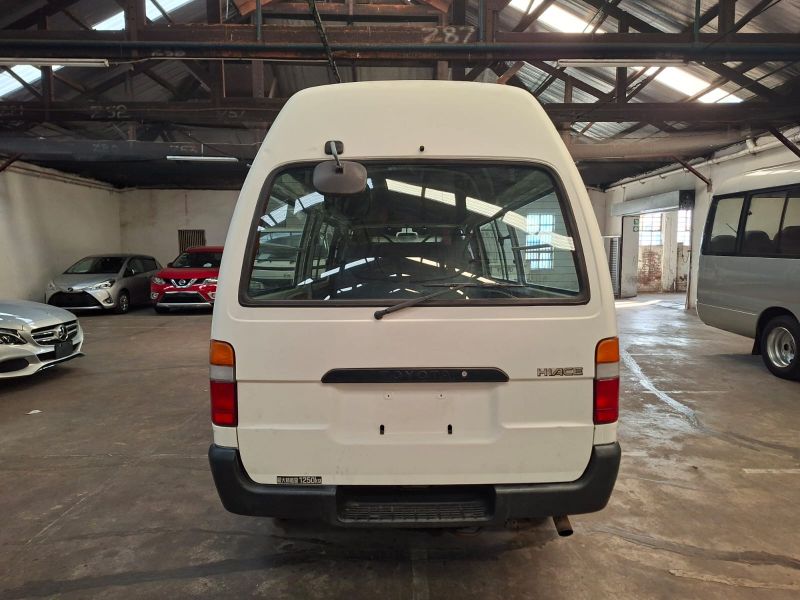  29067  TOYOTA HIACE  2004  