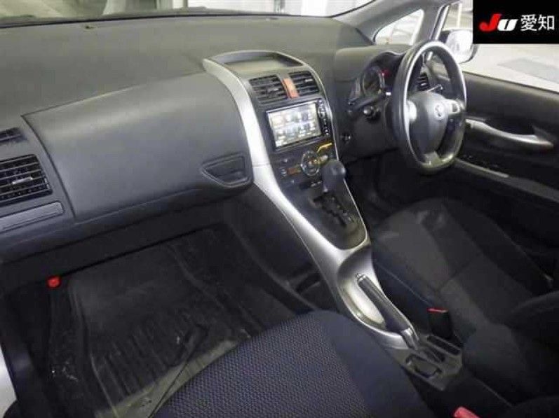  29068  TOYOTA AURIS  2011  