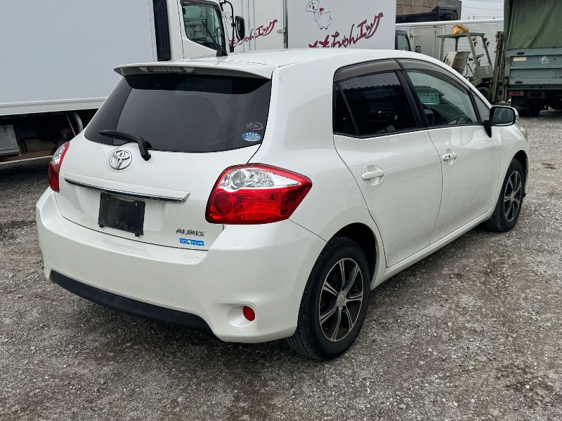  29068  TOYOTA AURIS  2011  