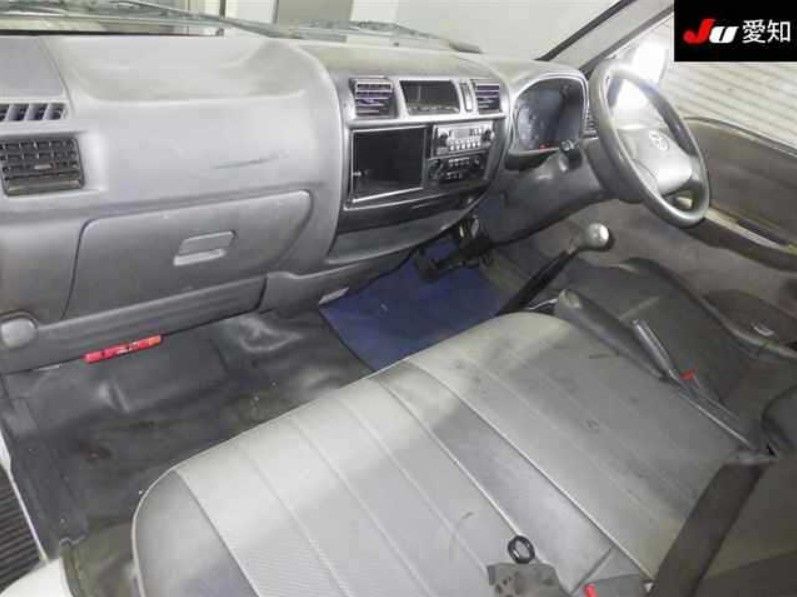  29071  MAZDA BONGO  2005  