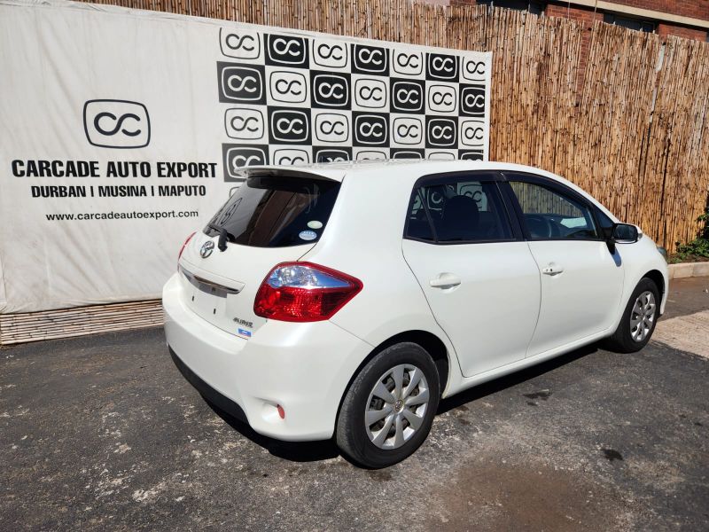 29082  TOYOTA AURIS  2010