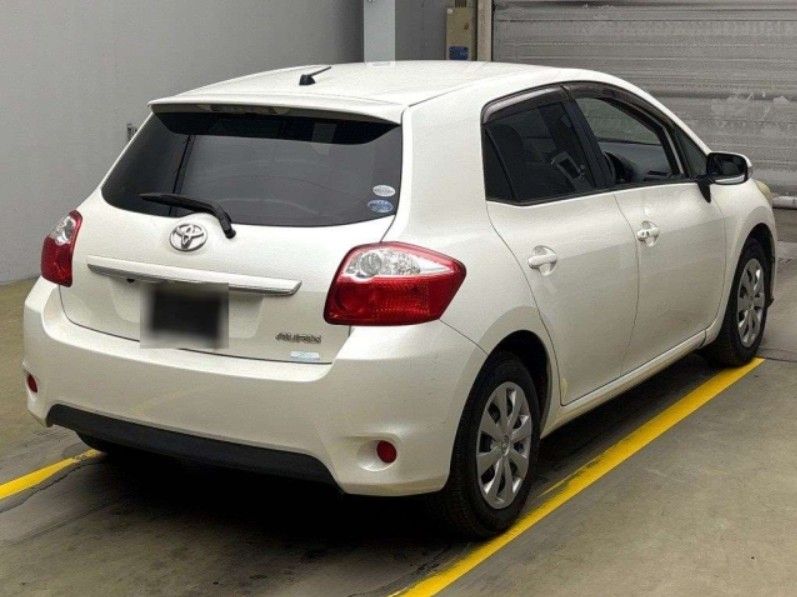  29085  TOYOTA AURIS  2011  