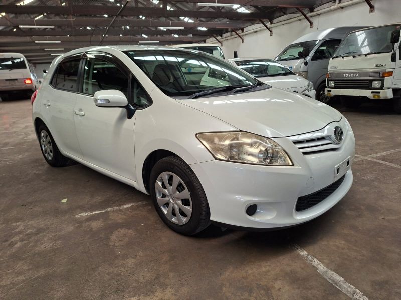 29085  TOYOTA AURIS  2011