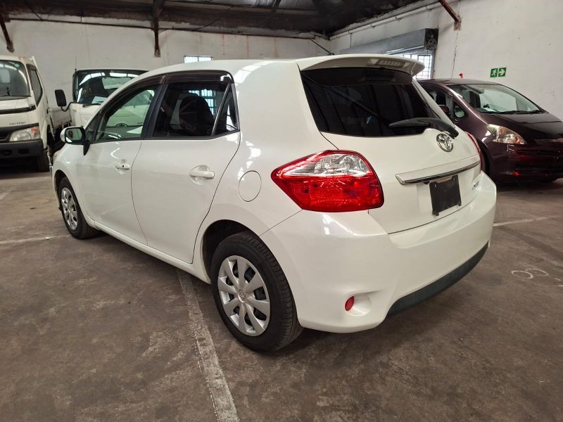 29085  TOYOTA AURIS  2011
