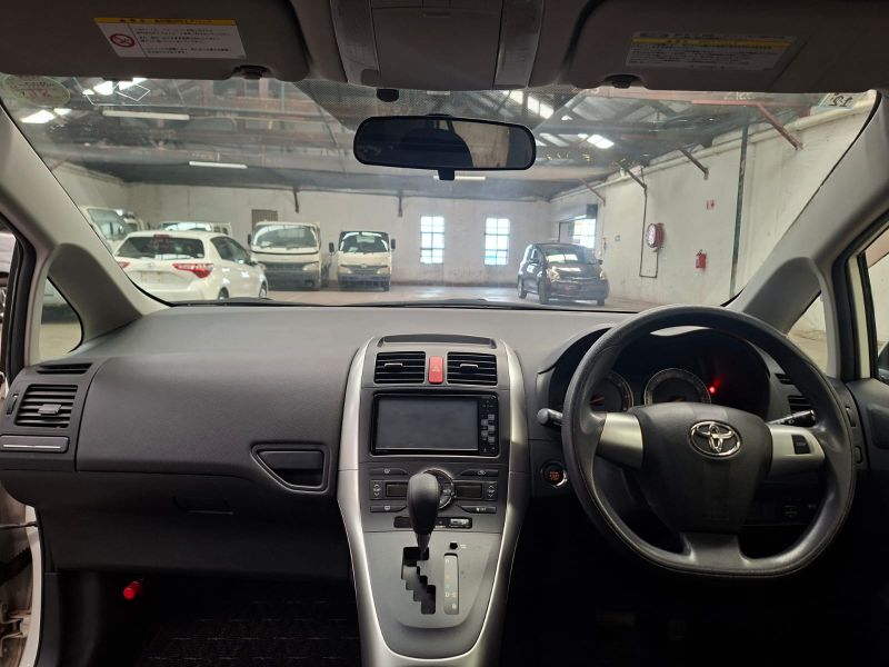29085  TOYOTA AURIS  2011