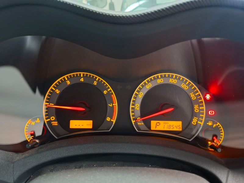 29085  TOYOTA AURIS  2011