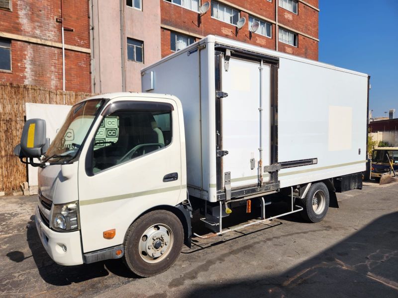 29087  HINO DUTRO  2015