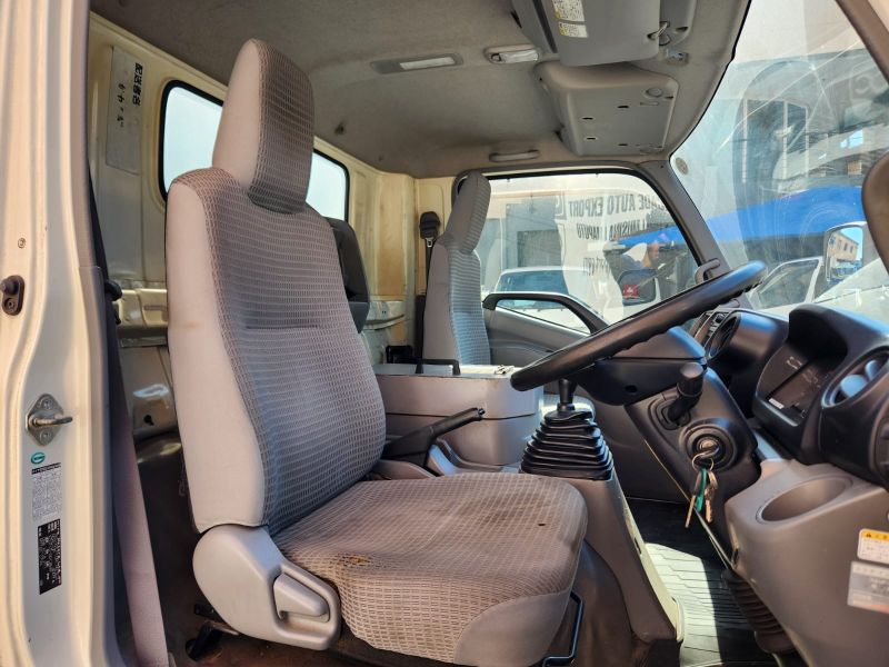 29087  HINO DUTRO  2015