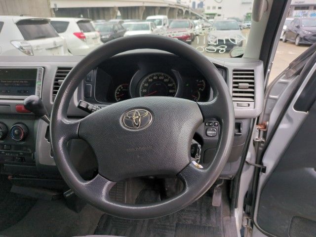  29090  TOYOTA HIACE  2007  