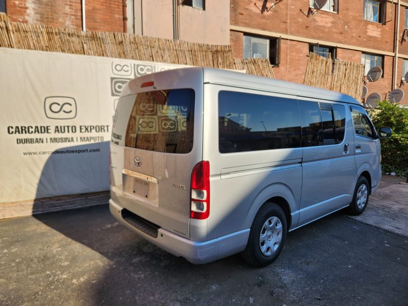 29090  TOYOTA HIACE  2007