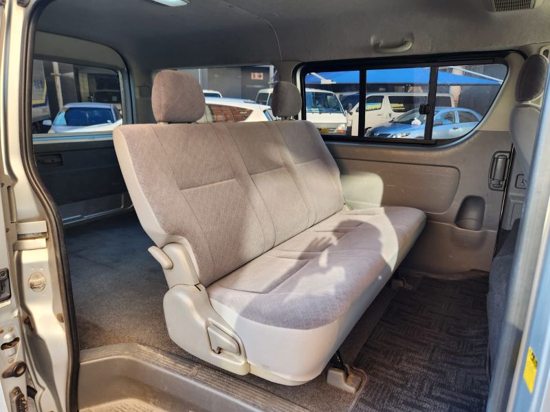 29090  TOYOTA HIACE  2007