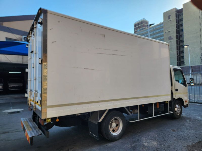  29095  HINO DUTRO  2013  
