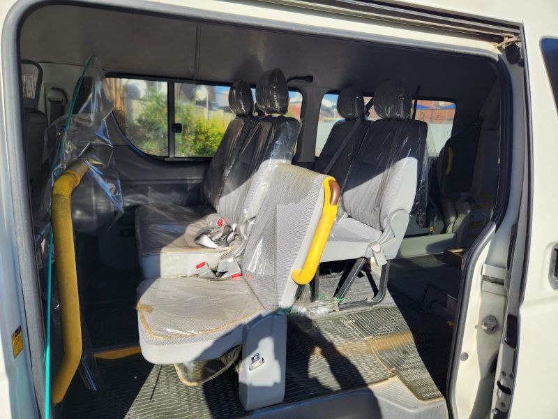 29100  TOYOTA HIACE  2006