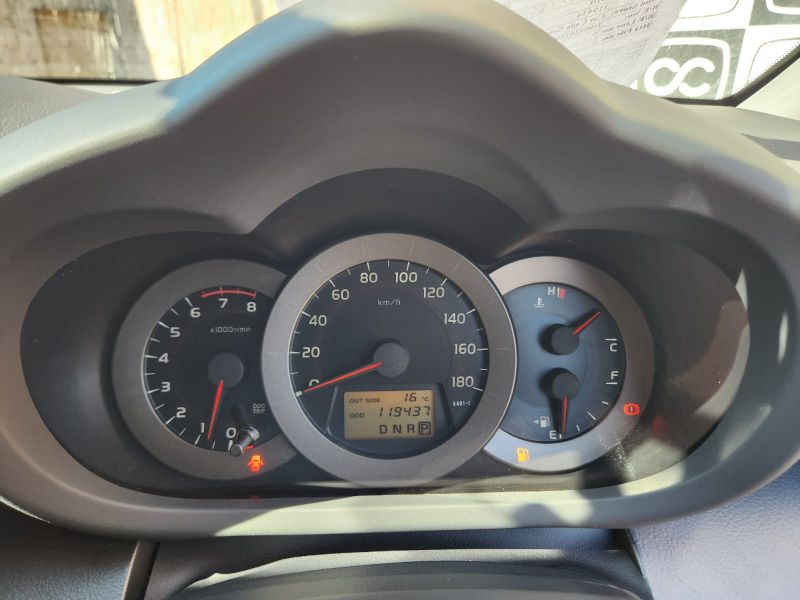 29102  TOYOTA VANGUARD  2010