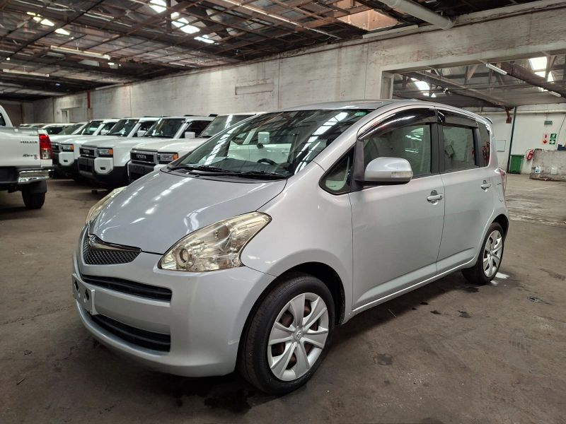  29103  TOYOTA RACTIS  2010  
