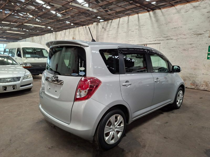  29103  TOYOTA RACTIS  2010  