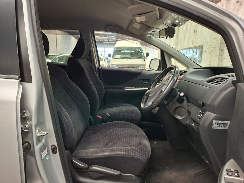  29103  TOYOTA RACTIS  2010  