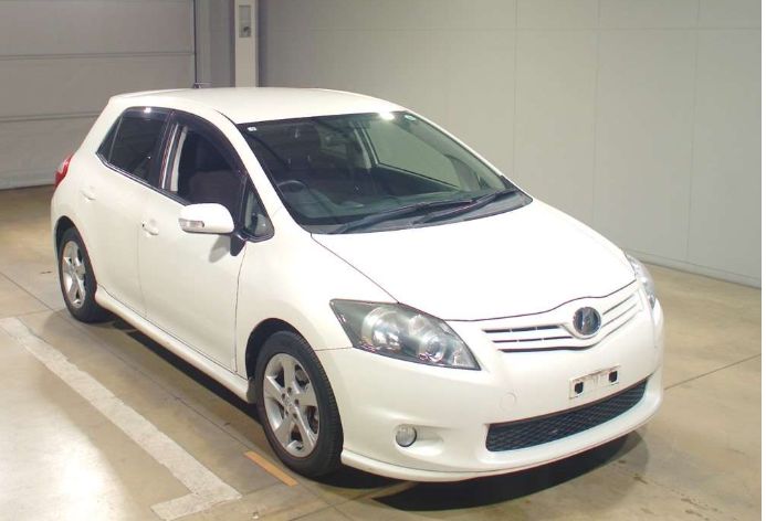 29104 TOYOTA AURIS 2010