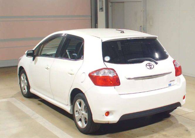  29104  TOYOTA AURIS  2010  