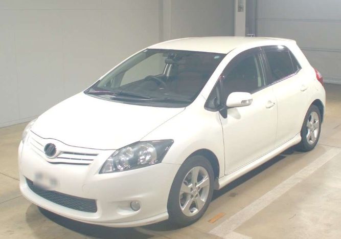 29104  TOYOTA AURIS  2010  