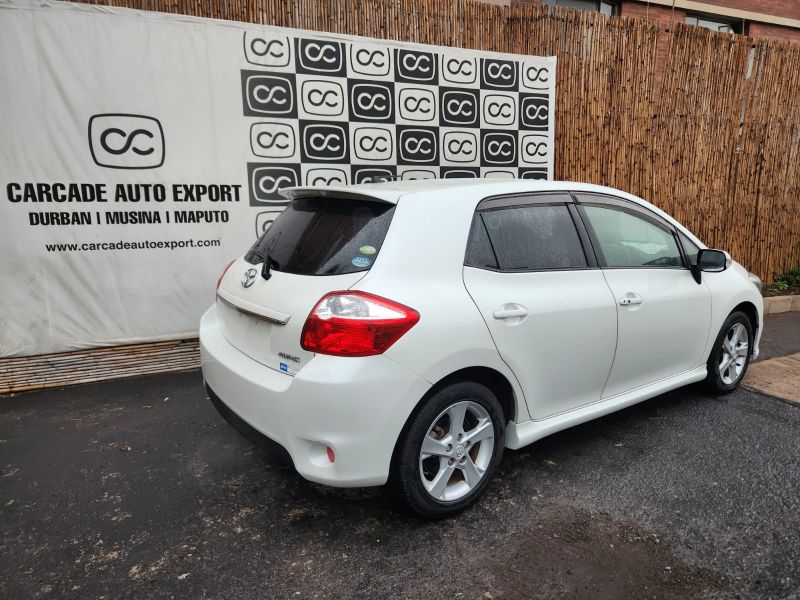 29104  TOYOTA AURIS  2010