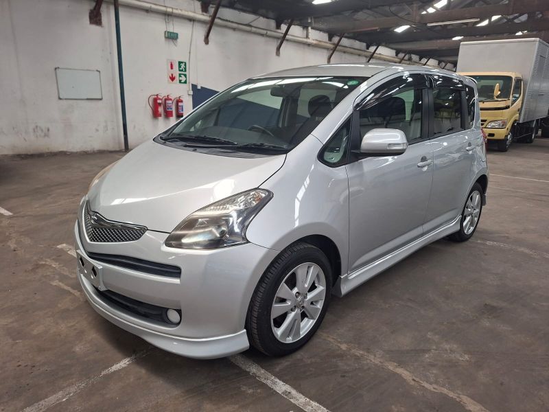 29109  TOYOTA RACTIS  2006