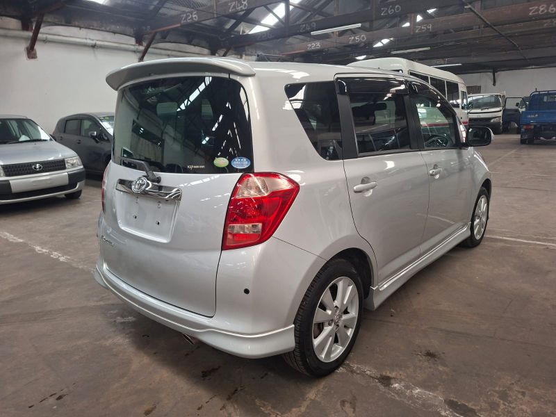 29109  TOYOTA RACTIS  2006