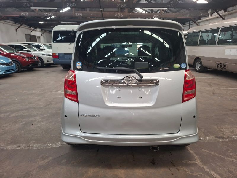 29109  TOYOTA RACTIS  2006