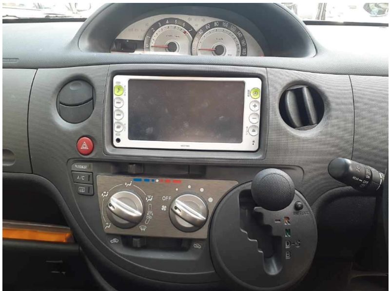  29110  TOYOTA SIENTA  2012  