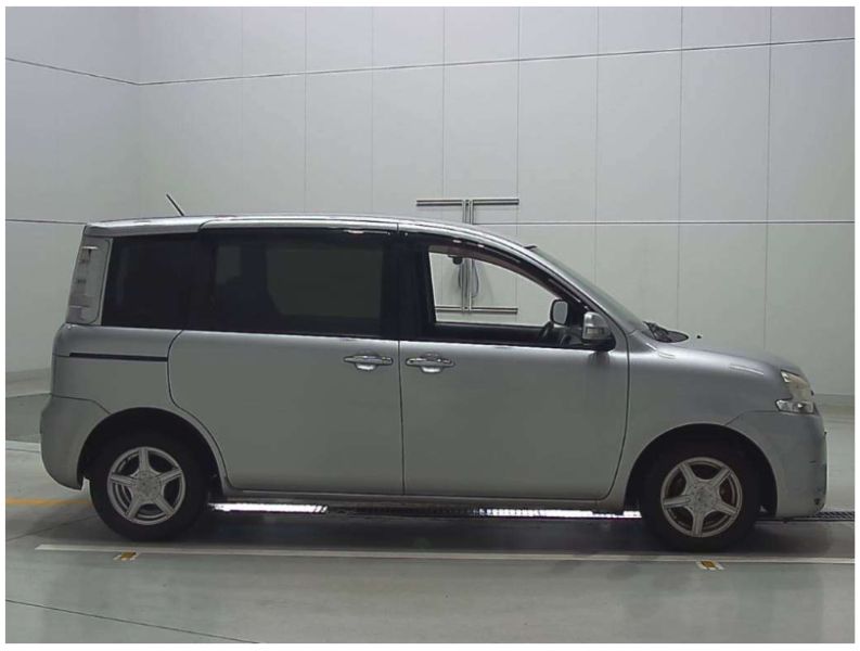  29110  TOYOTA SIENTA  2012  