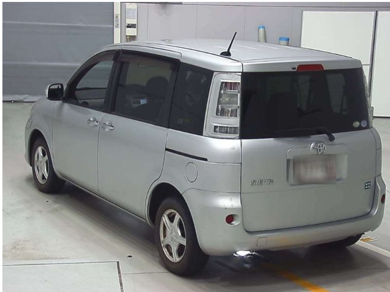 29110  TOYOTA SIENTA  2012  
