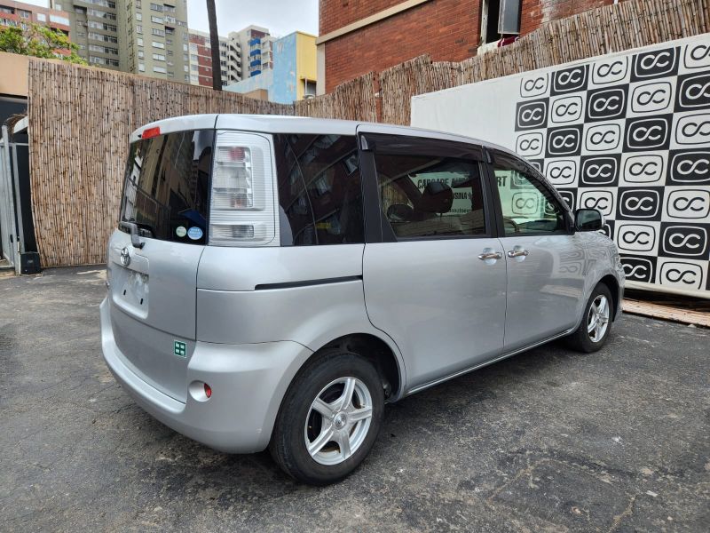  29110  TOYOTA SIENTA  2012  