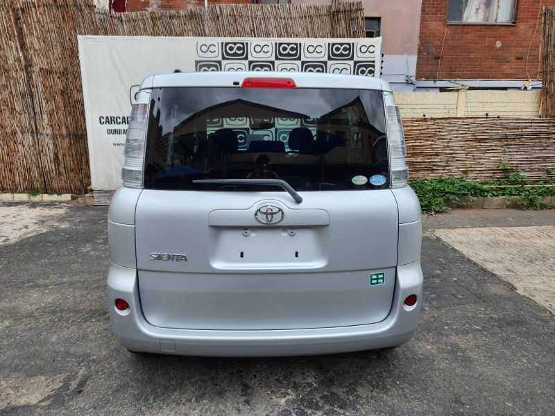  29110  TOYOTA SIENTA  2012  