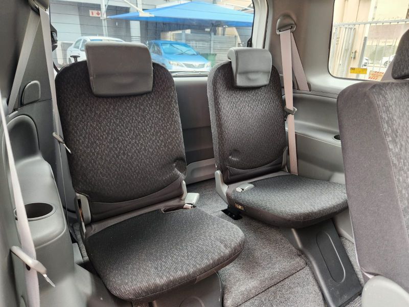  29110  TOYOTA SIENTA  2012  